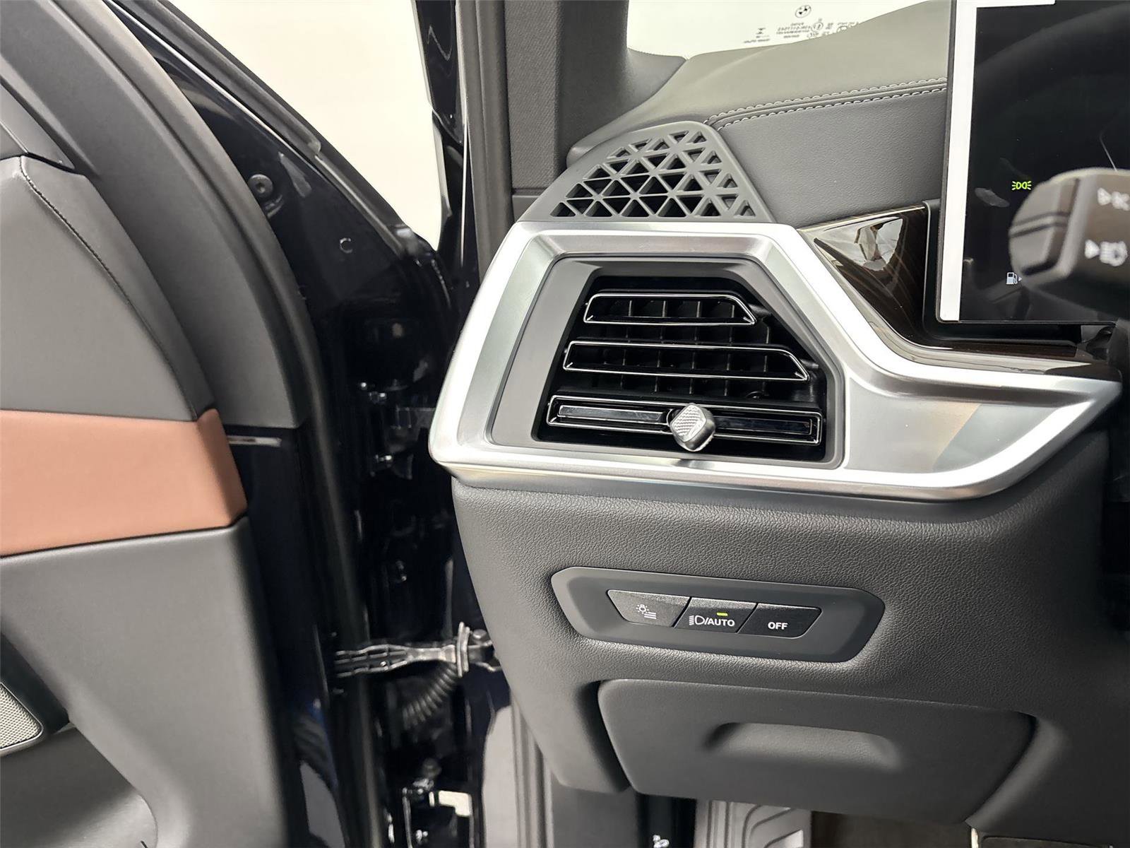 New 2026 BMW X5 xDrive50e AWD/4WD image 31