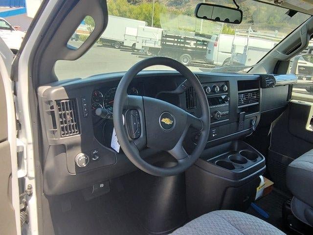 New 2026 Chevrolet Express 2500 Extended w/ Communications Package RWD image 10