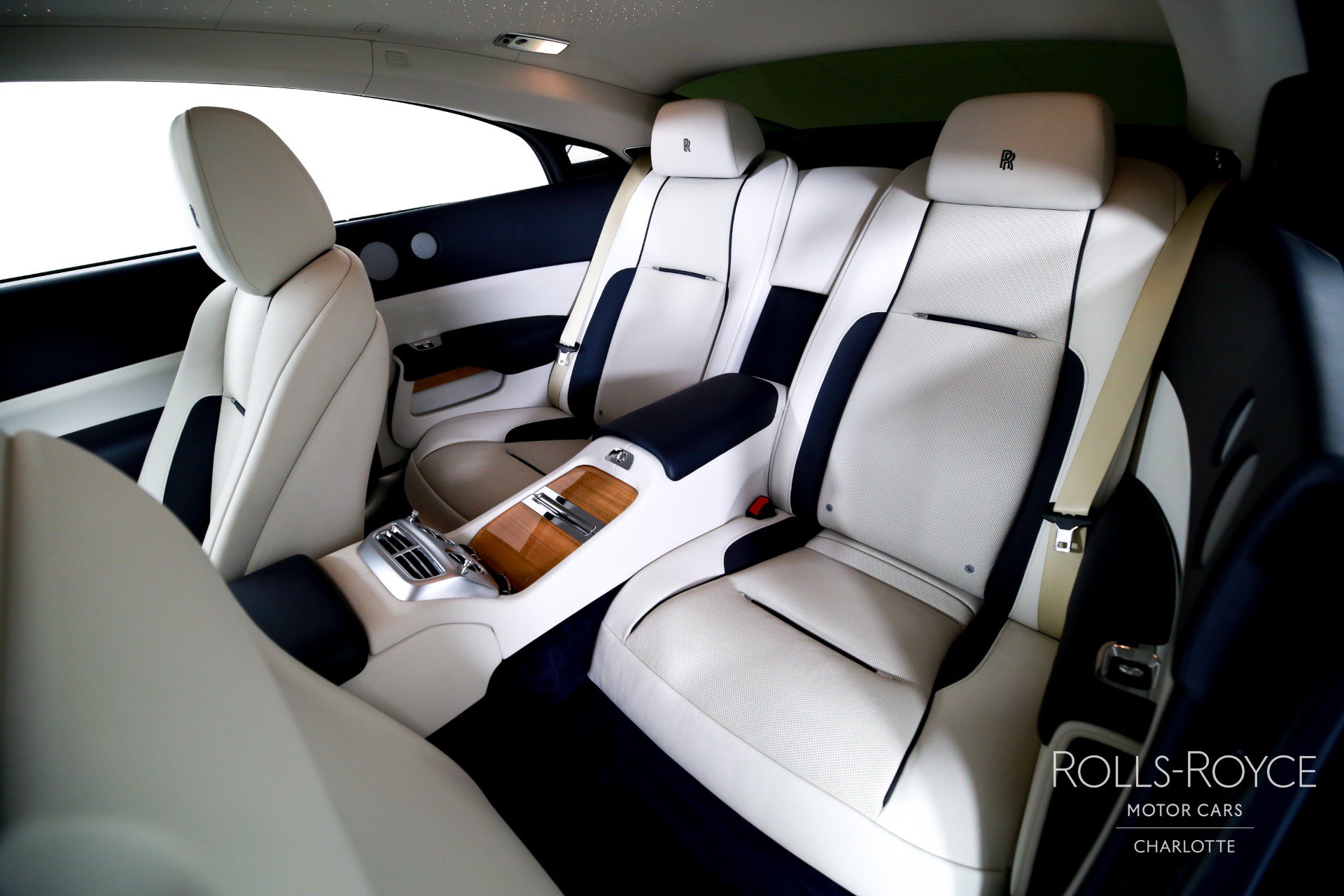 Certified 2019 Rolls-Royce Wraith RWD image 17