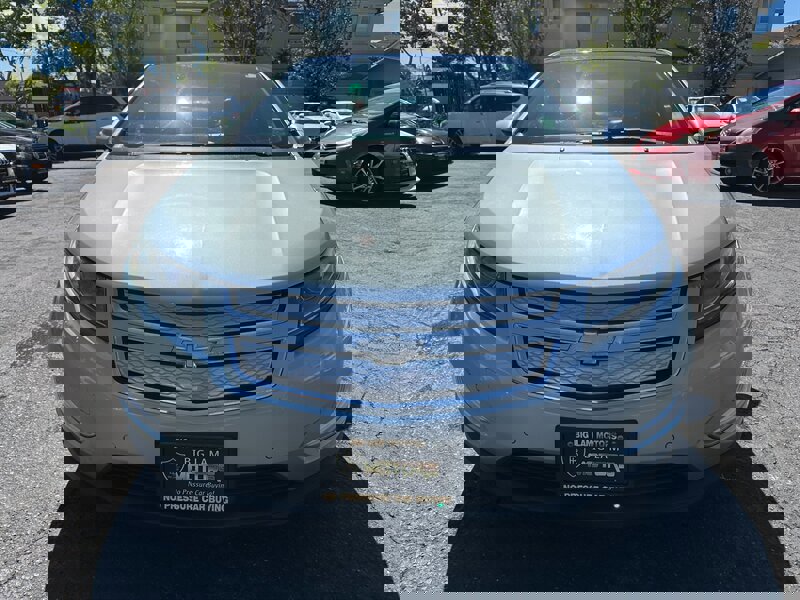 Used 2012 Chevrolet Volt Premium w/ Premium Trim Package FWD image 2