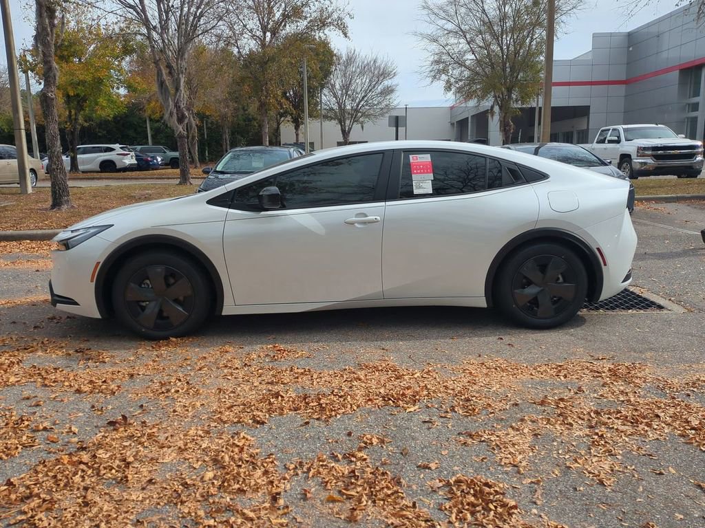 New 2026 Toyota Prius Plug-In Hybrid image 8