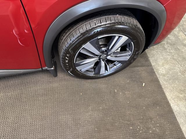 Used 2025 Nissan Rogue SL image 8