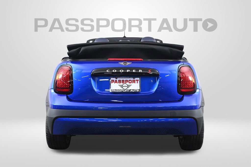 Certified 2025 MINI Cooper S image 9