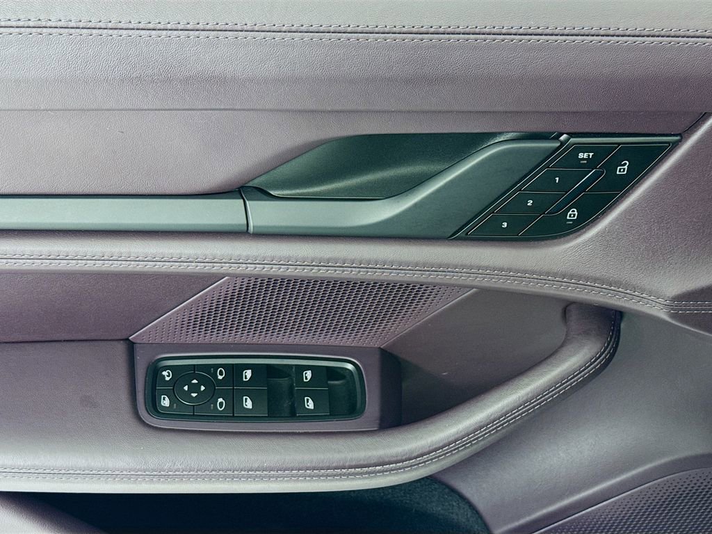 Certified 2023 Porsche Taycan 4 Cross Turismo image 11