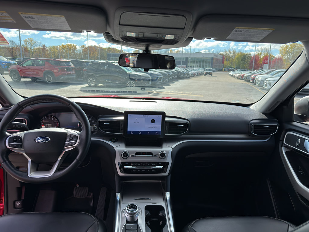 Used 2021 Ford Explorer XLT w/ Equipment Group 202A image 29