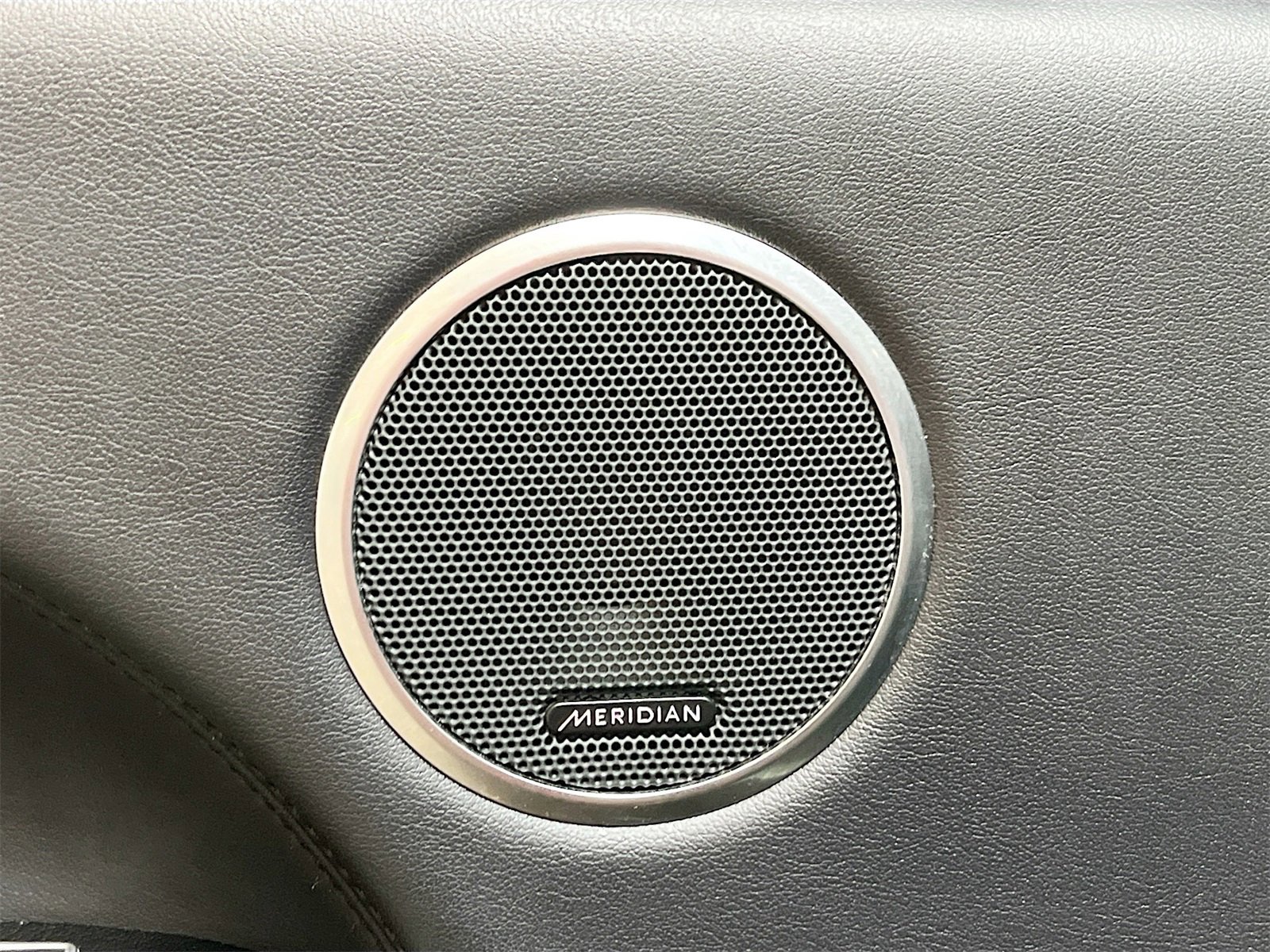 Used 2015 Land Rover Range Rover Supercharged image 19