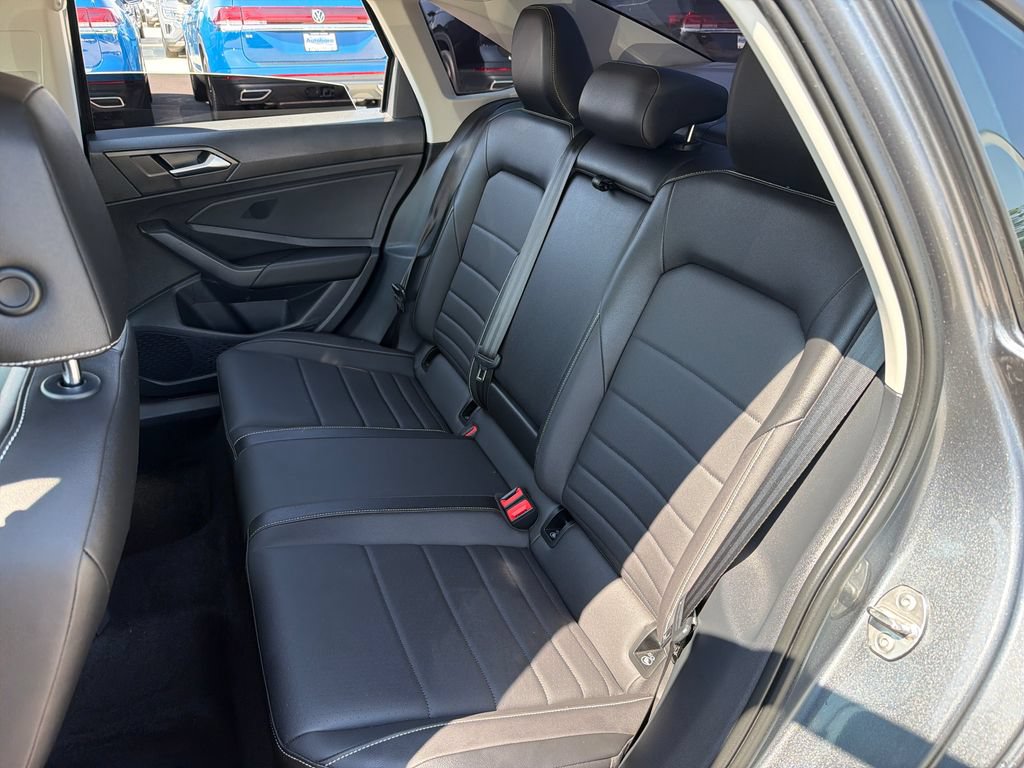Certified 2023 Volkswagen Jetta SE FWD image 21