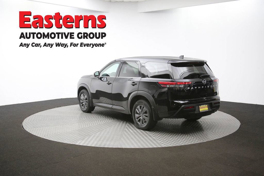 Used 2024 Nissan Pathfinder S image 65