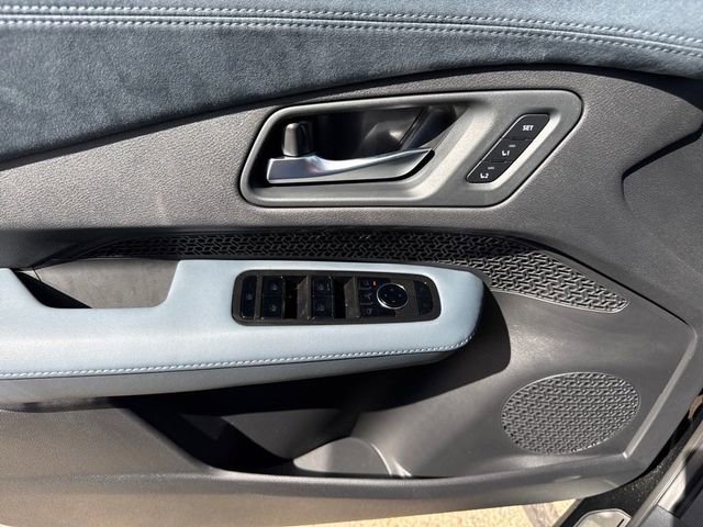 New 2025 Nissan Ariya Platinum image 21