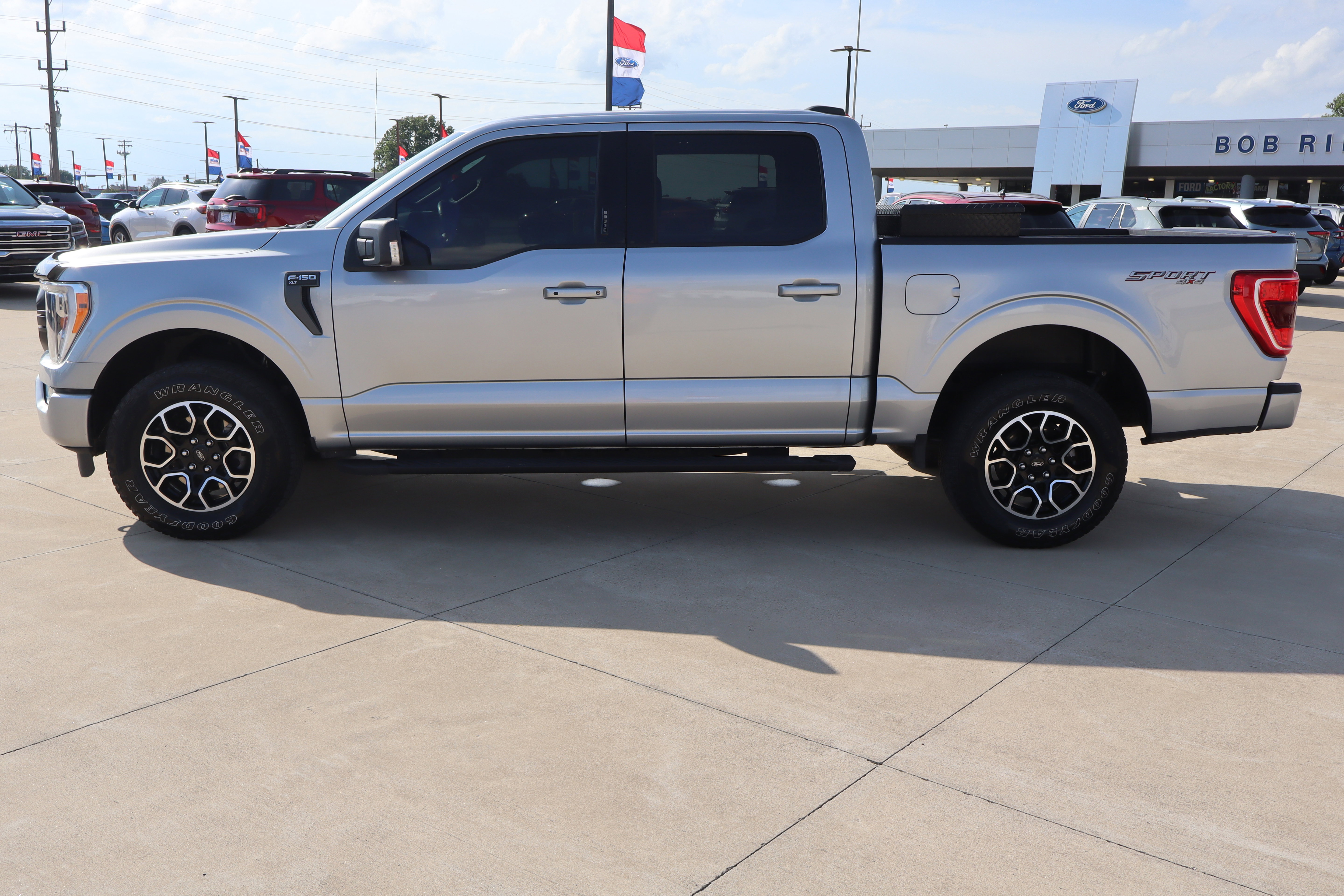 Used 2021 Ford F150 XLT w/ Equipment Group 302A High AWD/4WD image 9
