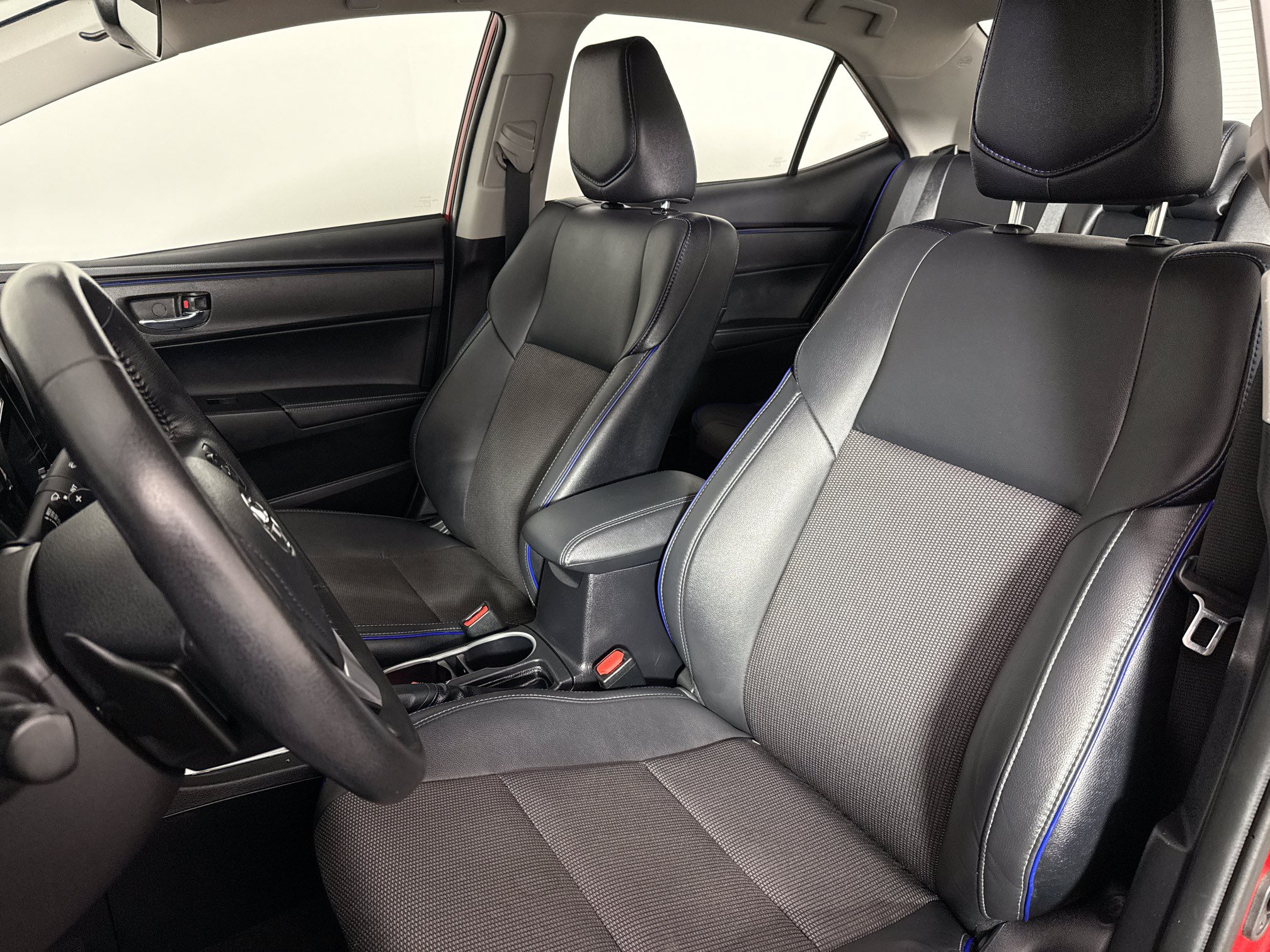 Used 2019 Toyota Corolla SE FWD image 21