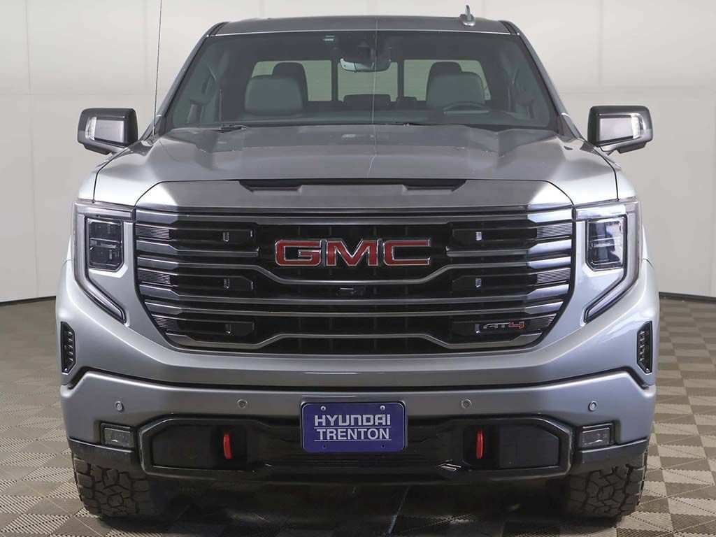 Used 2024 GMC Sierra 1500 AT4 w/ Technology Package AWD/4WD image 15