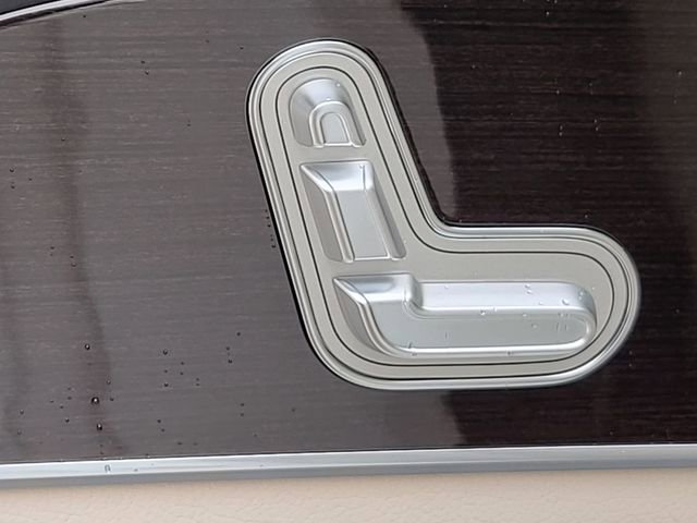 New 2025 Mercedes-Benz GLS 450 4MATIC image 34