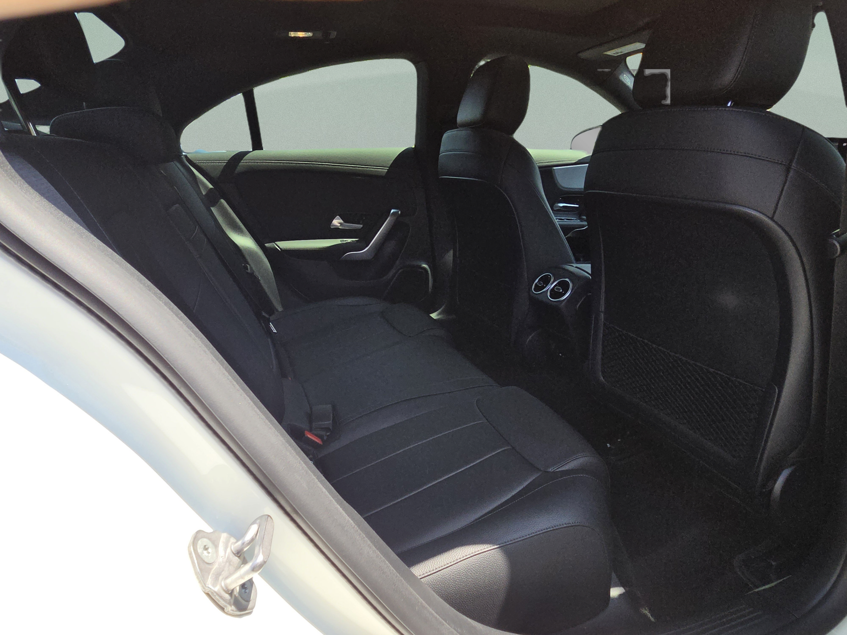 Used 2021 Mercedes-Benz CLA 250 image 17