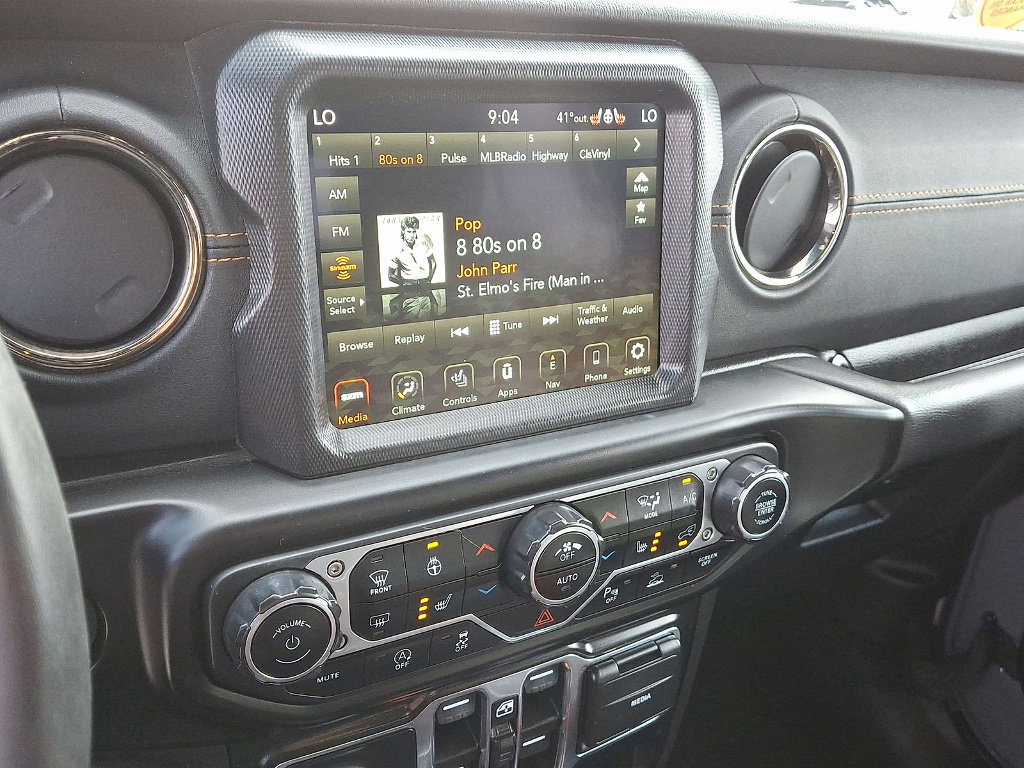 Certified 2022 Jeep Gladiator Overland AWD/4WD image 14