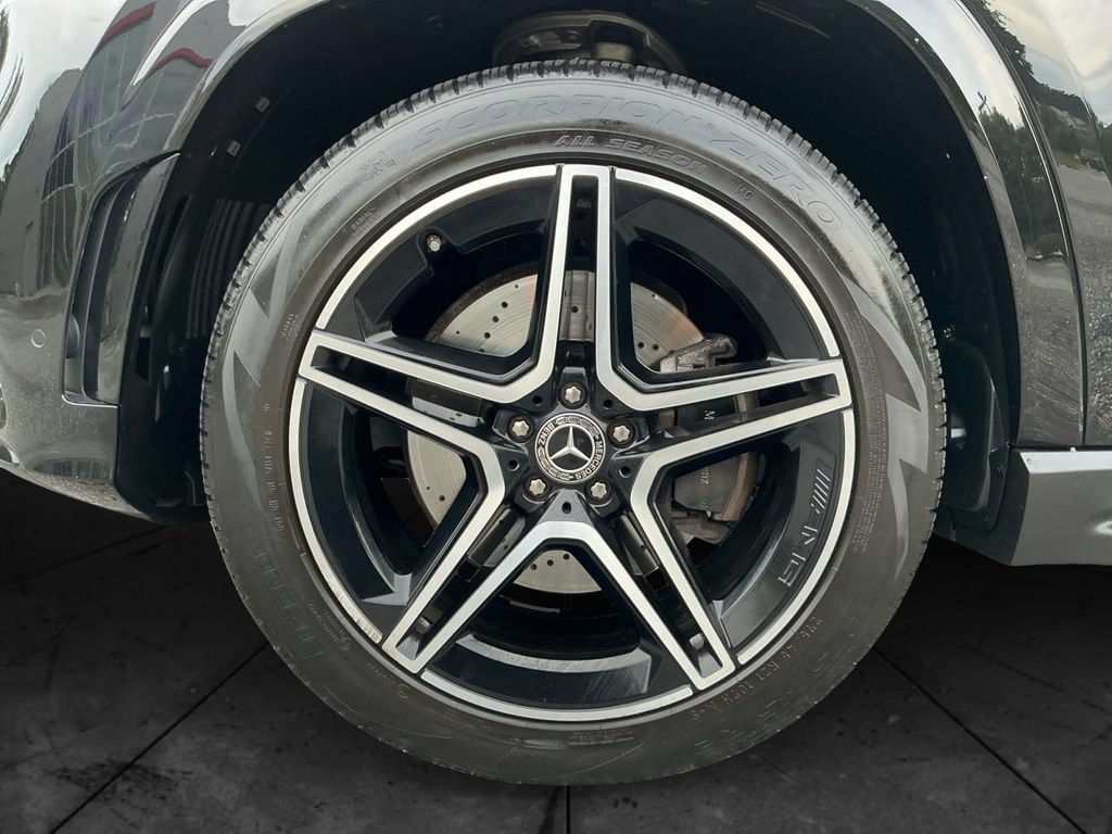 Used 2023 Mercedes-Benz GLS 450 4MATIC image 15