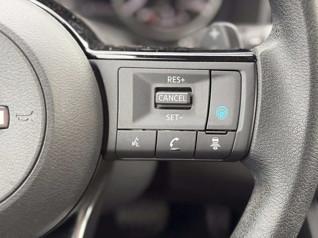 Used 2023 Nissan Rogue SV AWD/4WD image 24