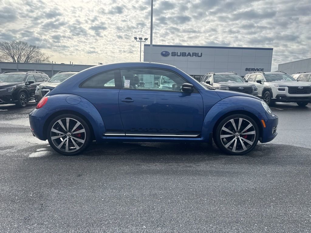 Used 2012 Volkswagen Beetle 2.0T w/ Lamp & Wheel Pkg image 16