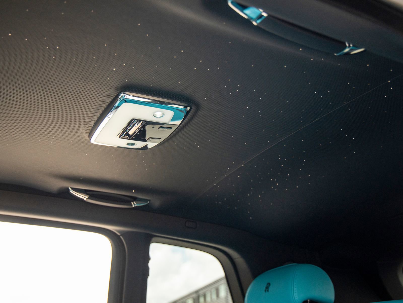 New 2026 Rolls-Royce Cullinan image 32