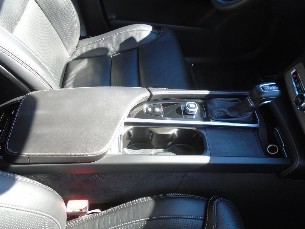 Used 2022 Volvo XC90 T6 Inscription w/ Advanced Package image 16