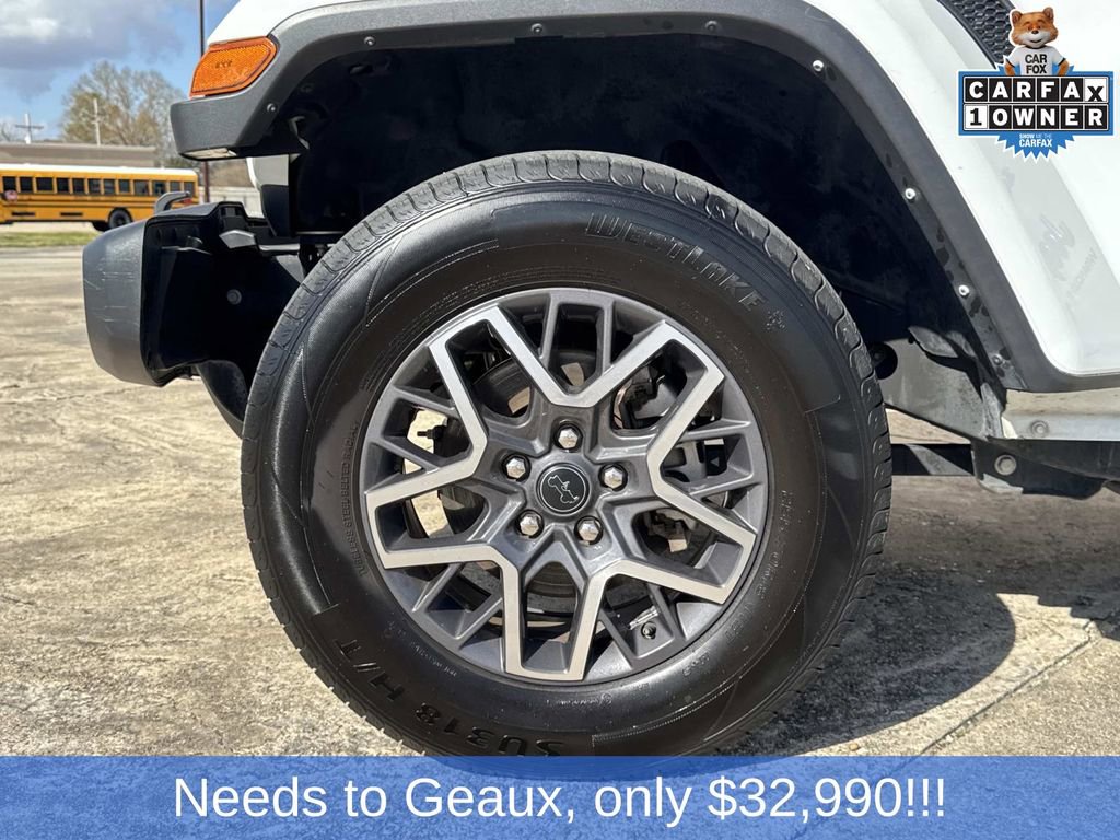 Used 2024 Jeep Wrangler Unlimited Sahara AWD/4WD image 6