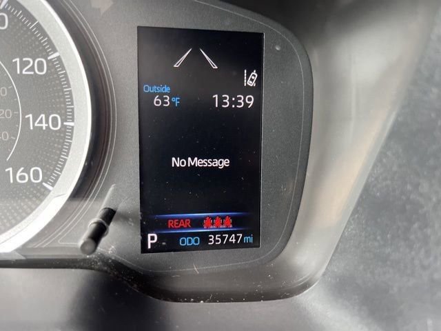 Used 2021 Toyota Corolla LE image 14