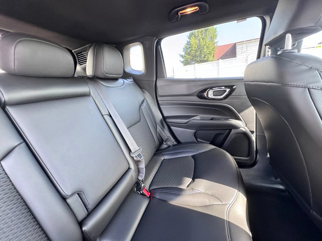 New 2026 Jeep Compass Latitude AWD/4WD image 21