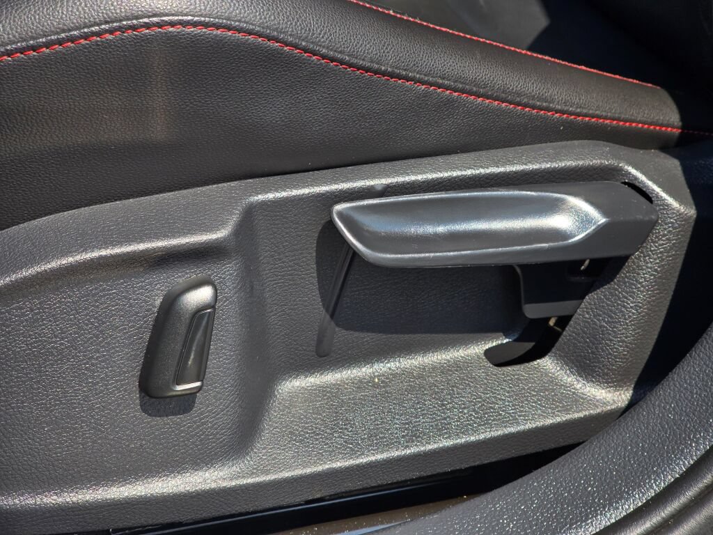 Used 2017 Volkswagen GTI SE FWD image 20