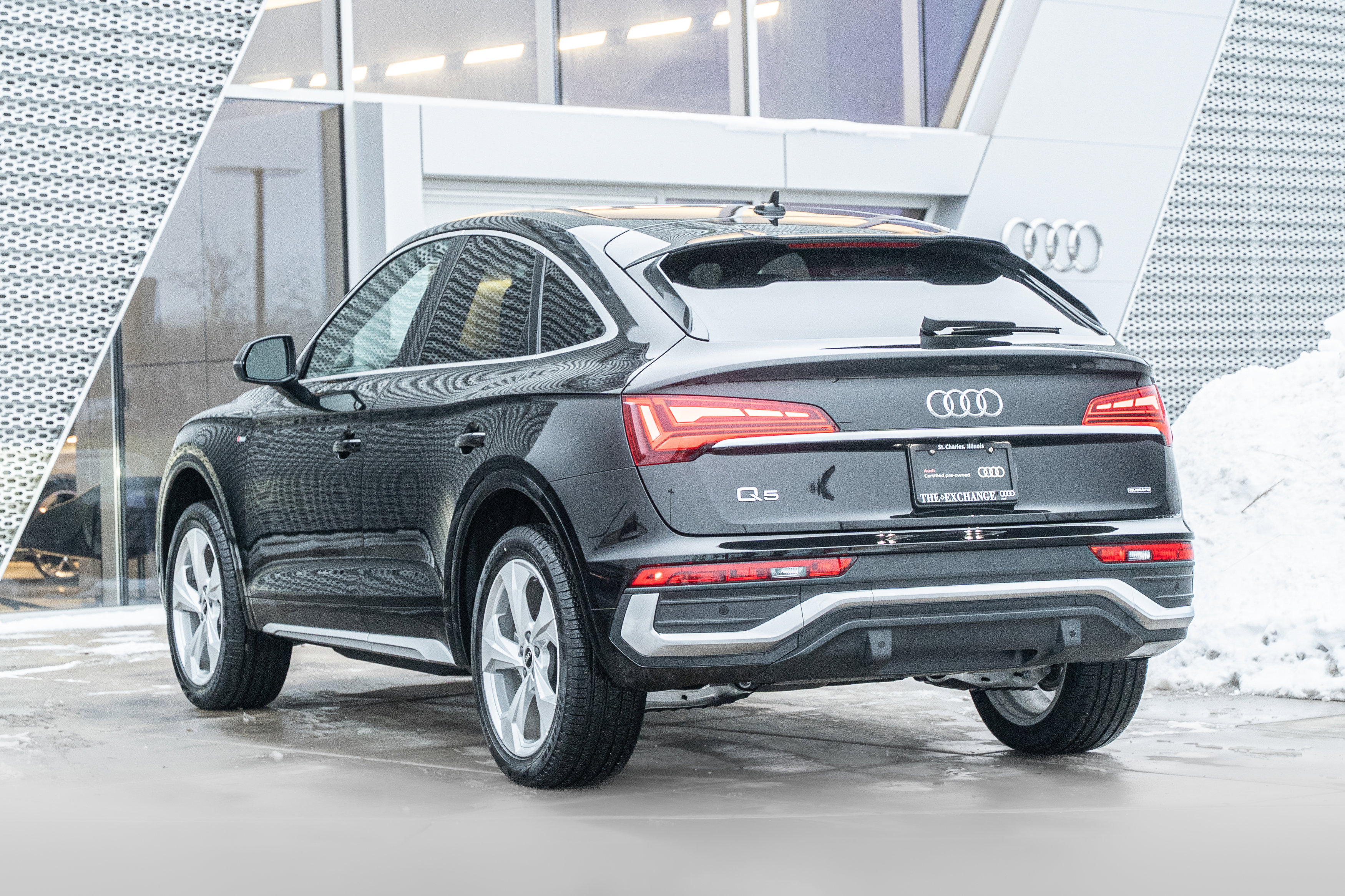 Certified 2025 Audi Q5 2.0T Premium Plus w/ Premium Plus Package image 5