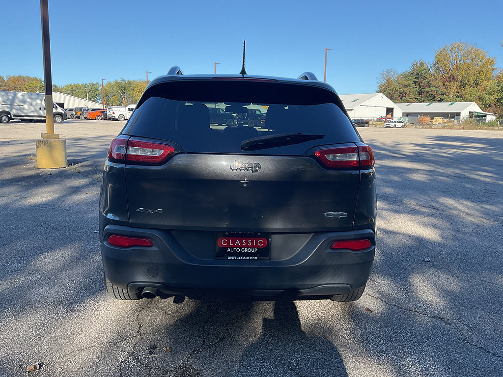 Used 2016 Jeep Cherokee Latitude w/ Comfort/Convenience Group AWD/4WD image 6