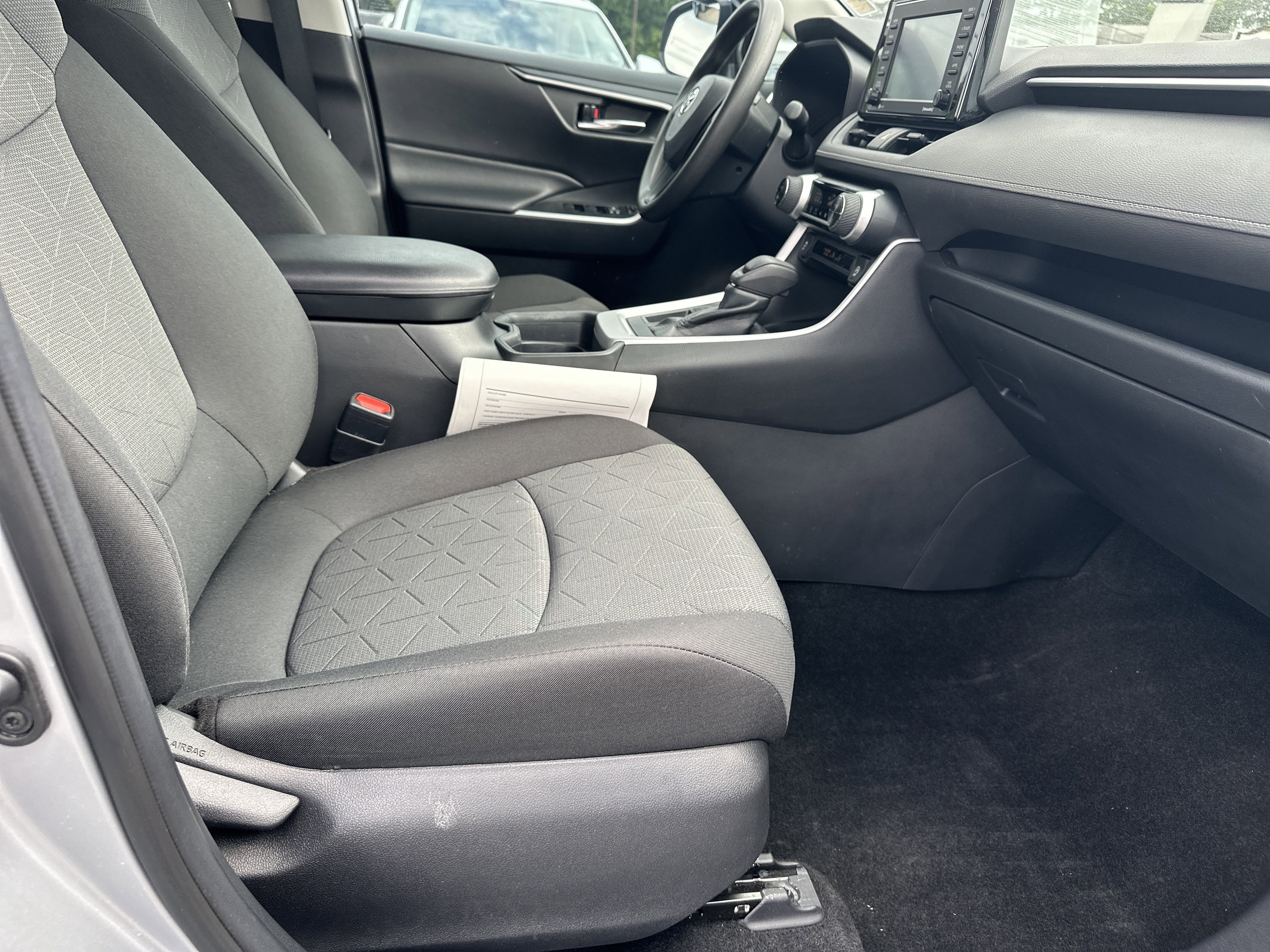 Used 2020 Toyota RAV4 XLE w/ Convenience Package FWD image 15