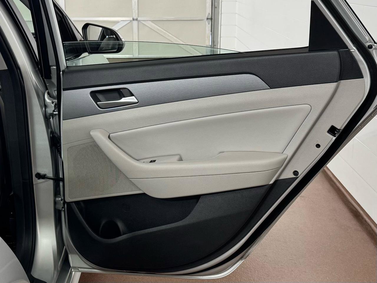 Used 2018 Hyundai Sonata SEL FWD image 32