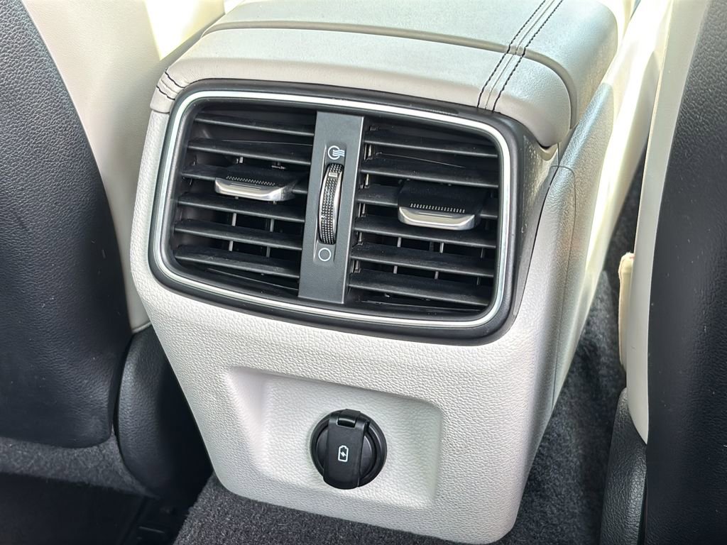 Used 2020 Genesis G70 2.0T w/ Prestige Package image 38