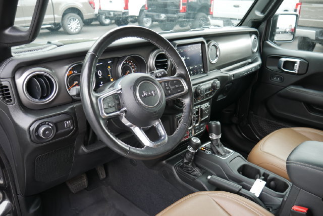 Used 2023 Jeep Wrangler Unlimited Rubicon w/ LED Lighting Group AWD/4WD image 14