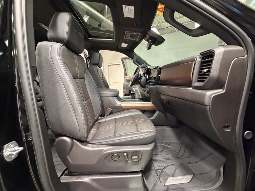 Used 2024 Chevrolet Silverado 1500 High Country AWD/4WD image 52