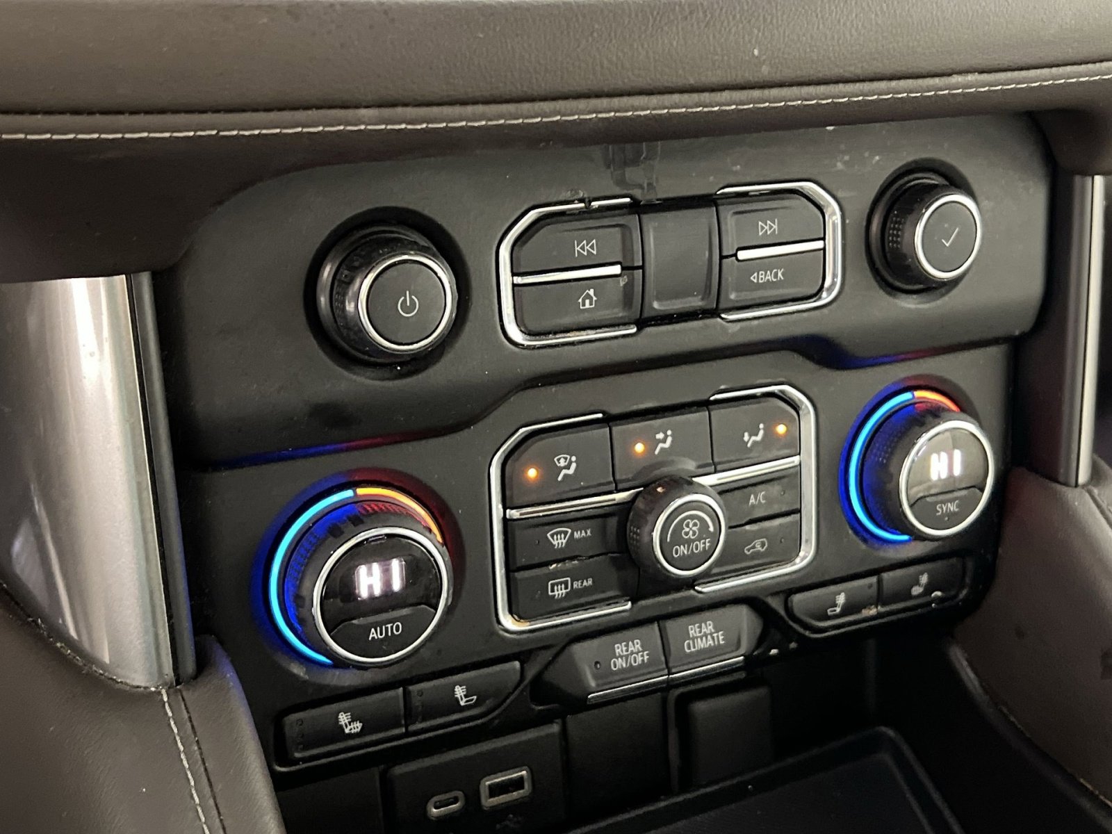 Used 2021 Chevrolet Tahoe Z71 w/ Z71 Off-Road Package image 21