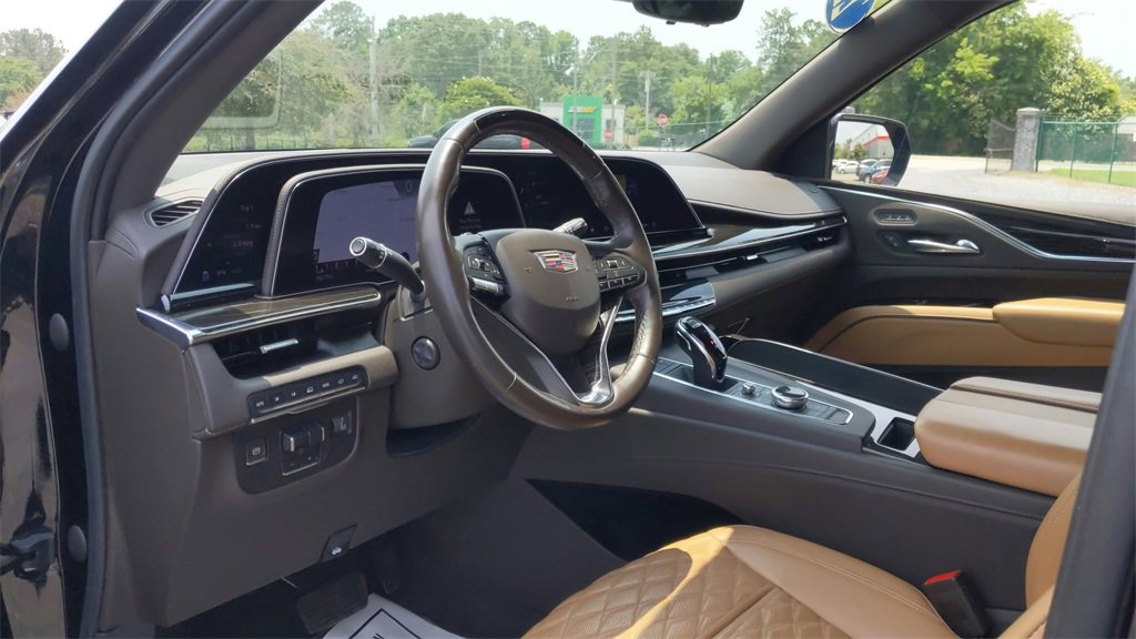 Used 2022 Cadillac Escalade ESV Premium Luxury w/ Performance Package image 13