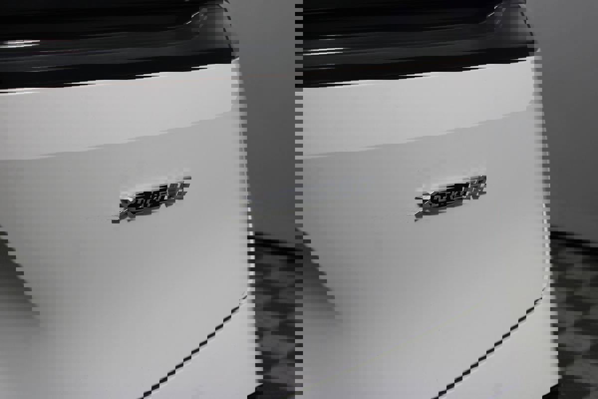 Used 2023 BMW iX xDrive50 w/ Sport Package image 47