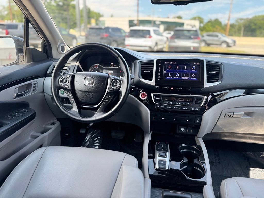 Used 2018 Honda Pilot Touring image 13