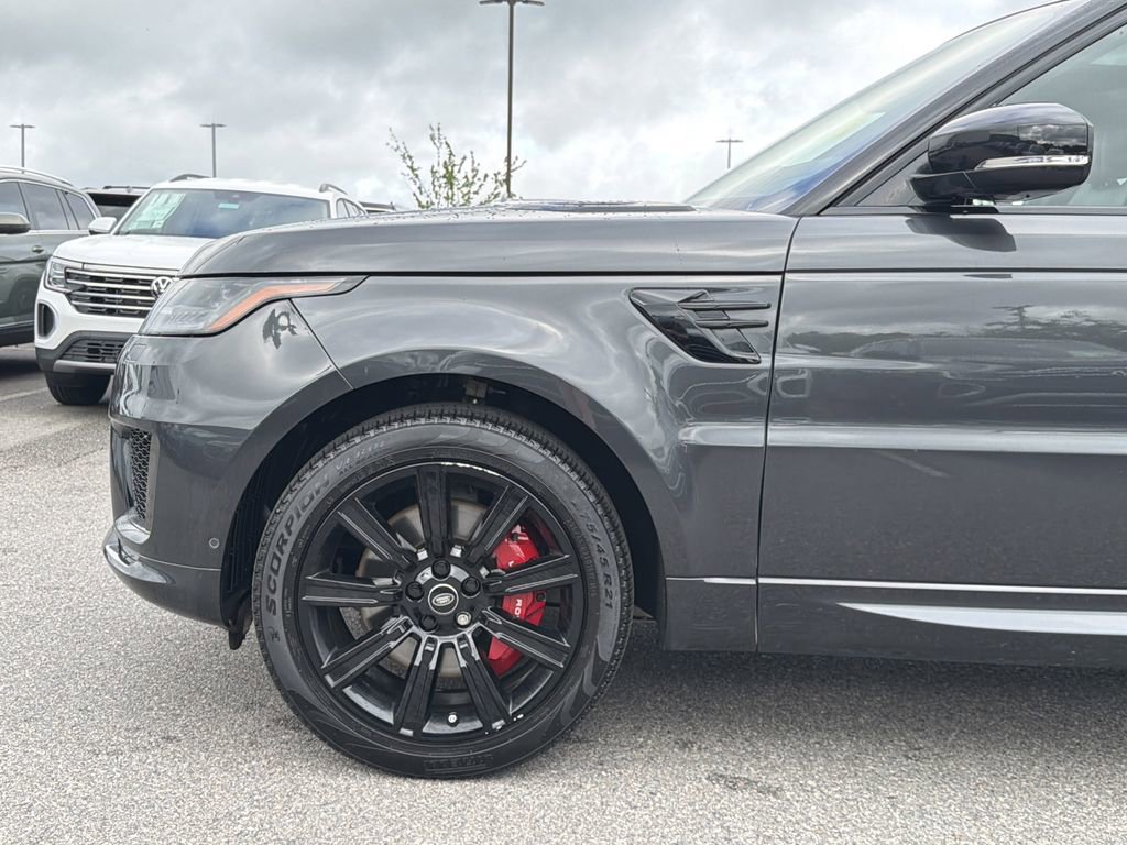 Used 2020 Land Rover Range Rover Sport HST image 9