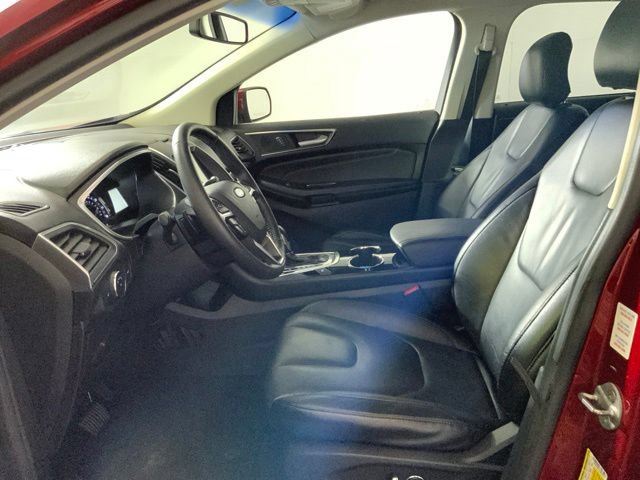 Used 2016 Ford Edge Titanium w/ Technology Package AWD/4WD image 14