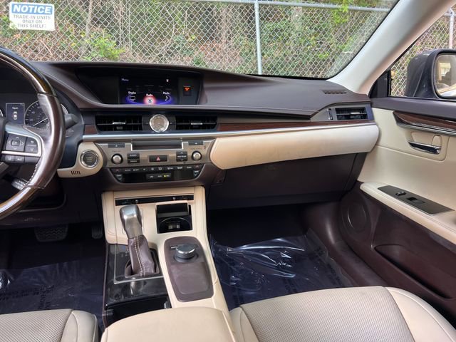 Used 2017 Lexus ES 350 w/ Premium Package image 14