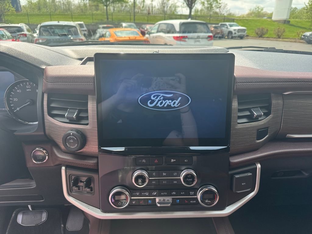 Used 2023 Ford Expedition Max Limited AWD/4WD image 9