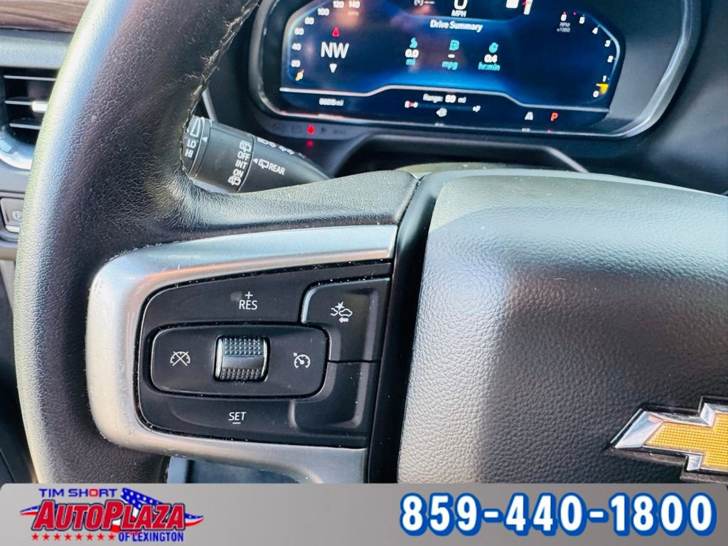 Used 2022 Chevrolet Suburban LT w/ Luxury Package image 25