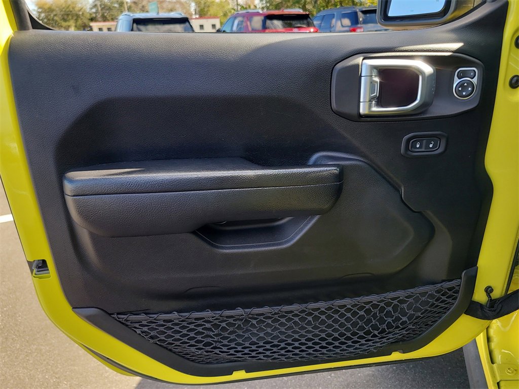 Used 2022 Jeep Wrangler Unlimited Rubicon image 15