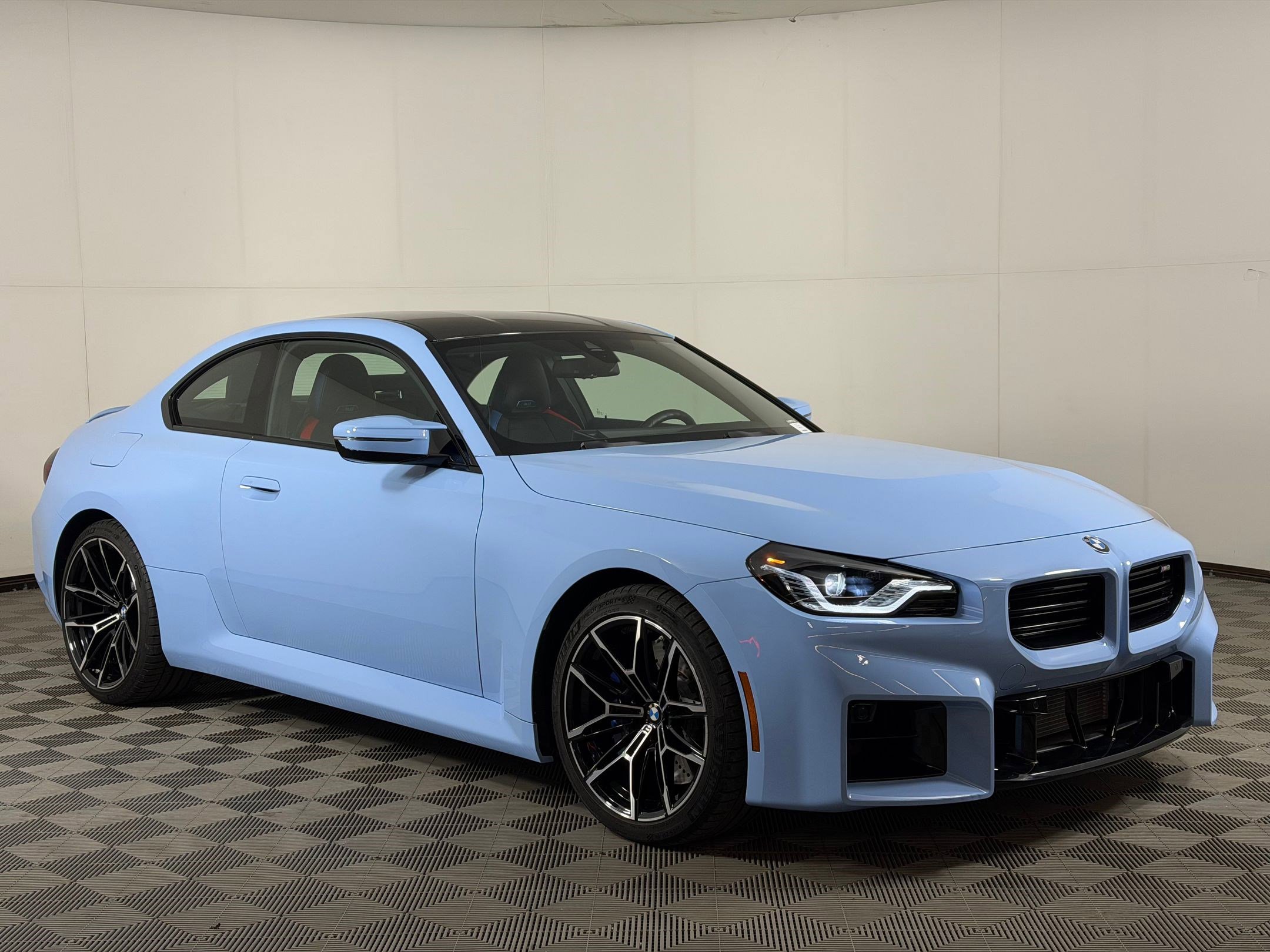 Used 2024 BMW M2 w/ Lighting Package image 7