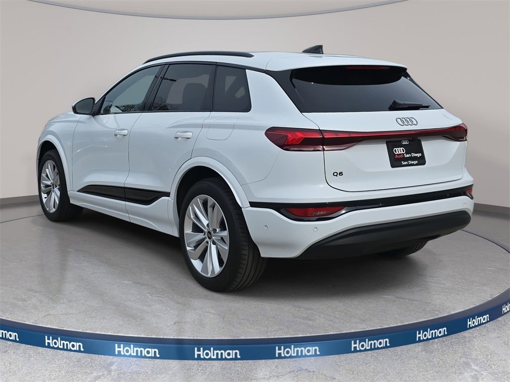 Certified 2025 Audi Q6 e-tron Premium w/ Convenience Package image 5