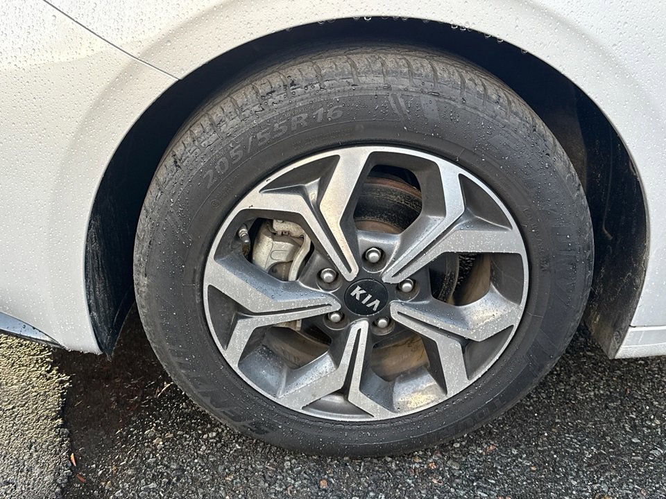 Used 2021 Kia Forte LXS image 12