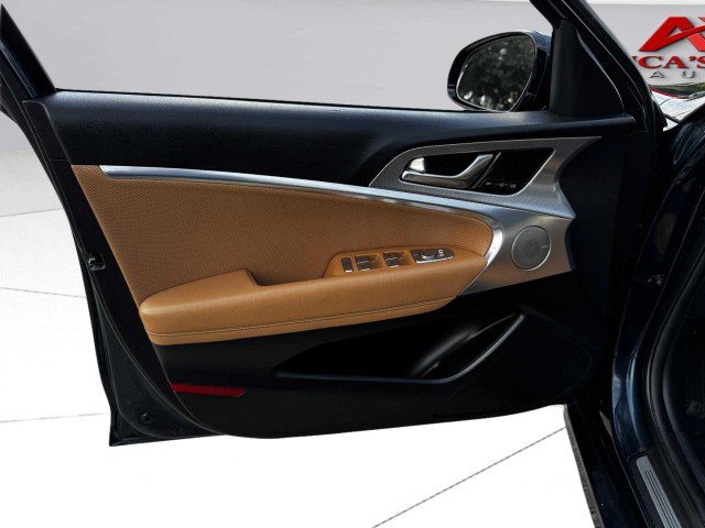 Used 2022 Genesis G70 2.0T w/ Prestige Package image 17