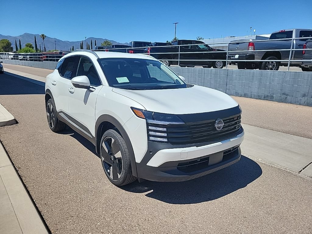 New 2025 Nissan Kicks SR FWD image 9